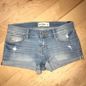 Never been worn Abercrombie shorts!